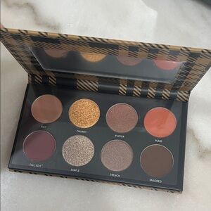Estate Eyeshadow Palette with Gold and Brown Hues